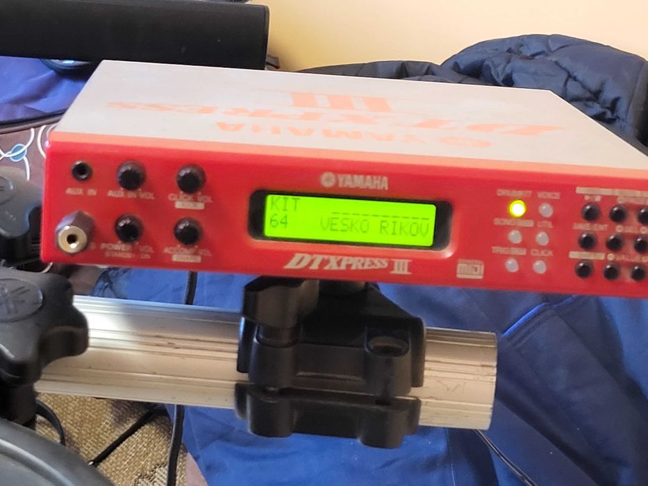 Yamaha DTXPRESS 3 барабани