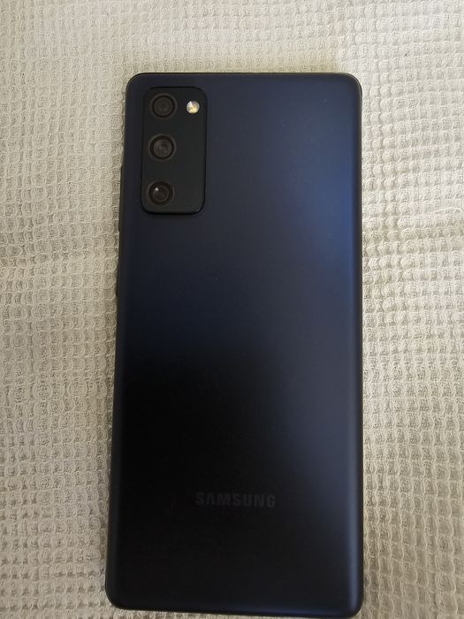 Продам Samsung s 20 fe