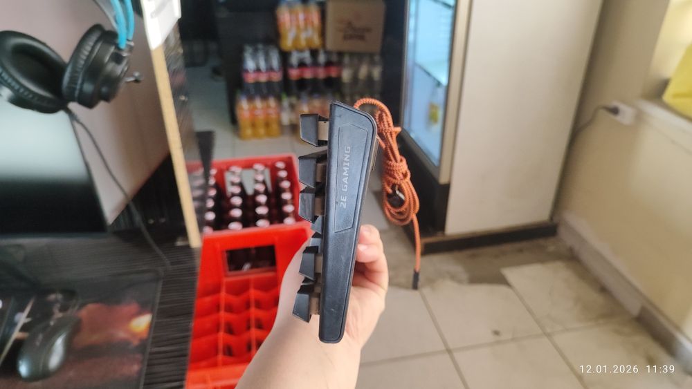 Klaviaturalar sotiladi xech qanday aybi yoq