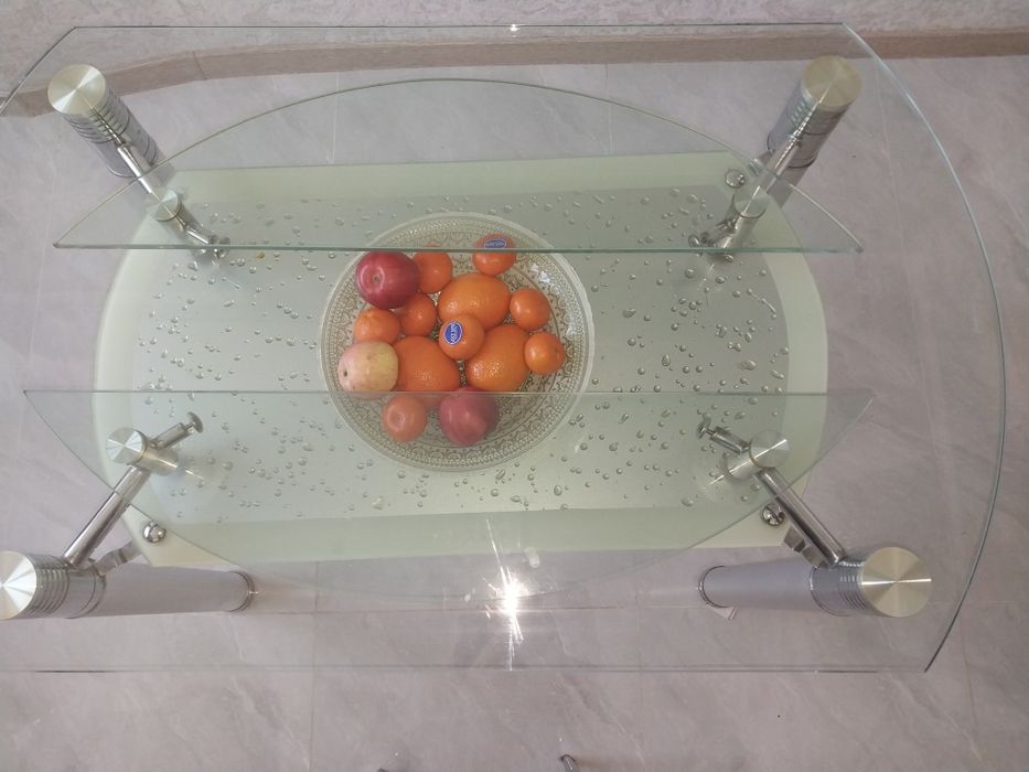 Кухонный стол и стулья