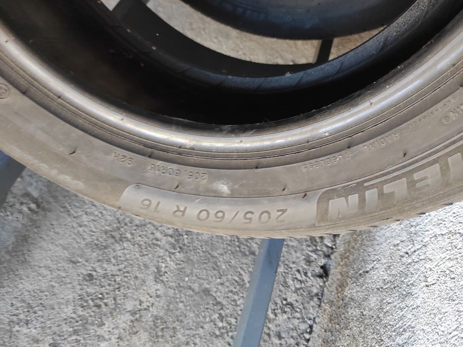 205/60/16 Michelin