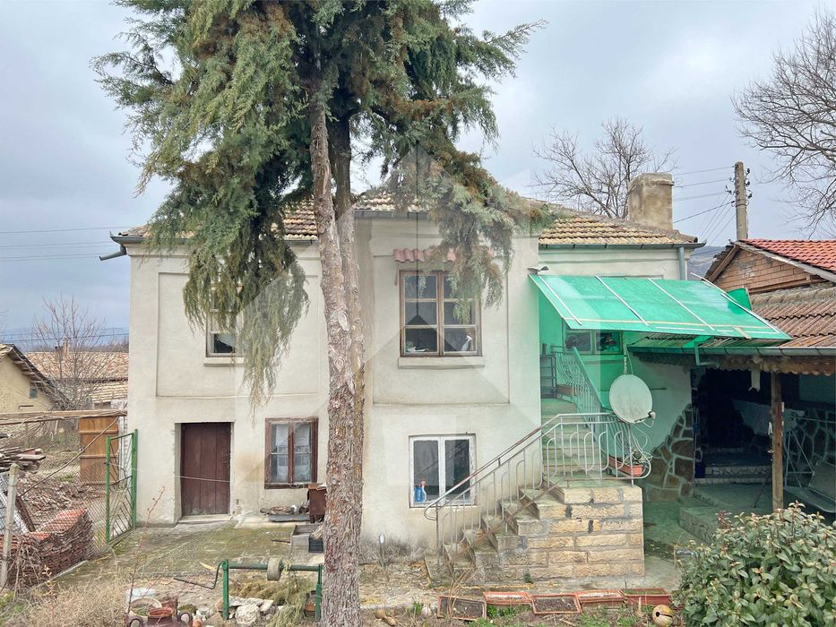 Продава се Къща в Нови пазар - 110 кв.м за 209 €/кв.м - Снимка #2