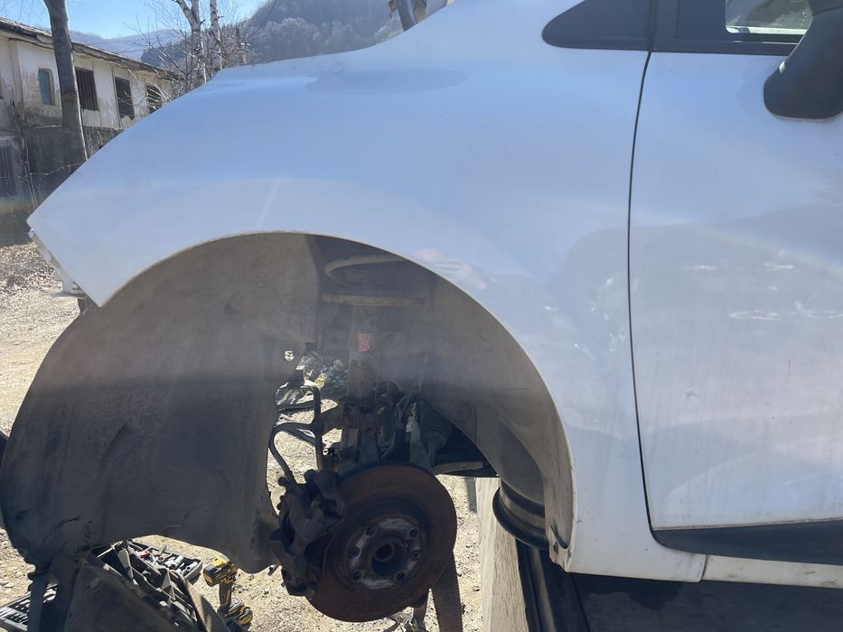 Dezmembrez renault clio IV 4 1.5 dci 75 cp 2014