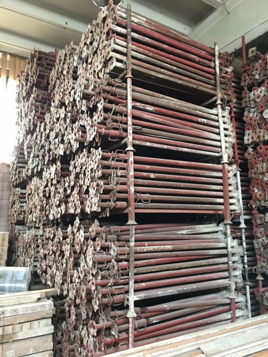 Popi metalici de inchiriat