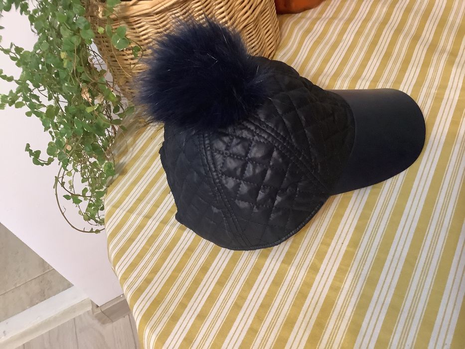 Șapcă femei,material matlasat,mărime universala