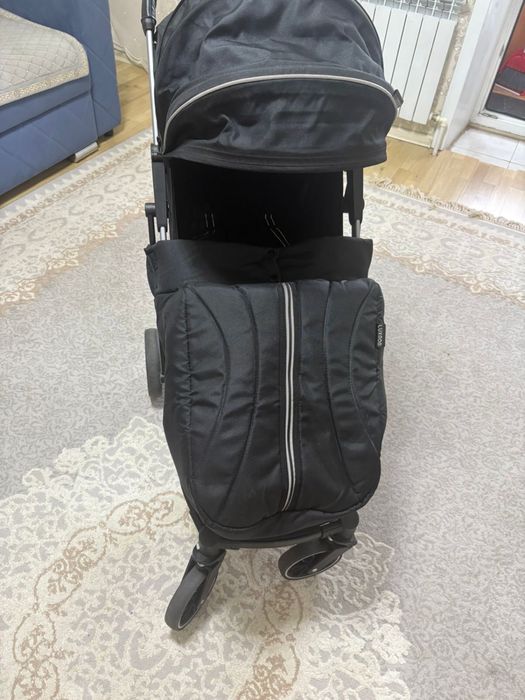 Продам прогулочную коляску