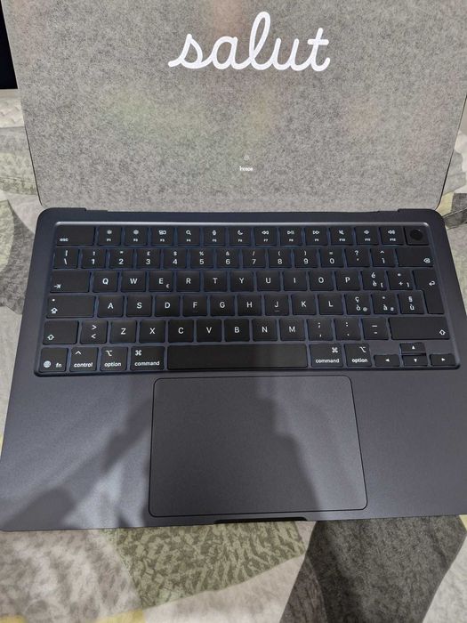 Apple Macbook M4 16/ 512 Nou