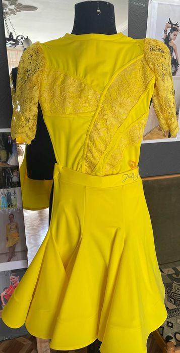 Рокля за танци съобразена с ограниченията