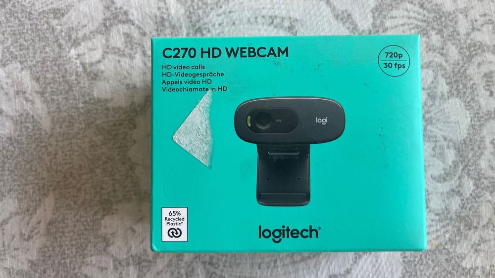 Продавам нова уеб камера Logitech C270 HD – Black (USB)