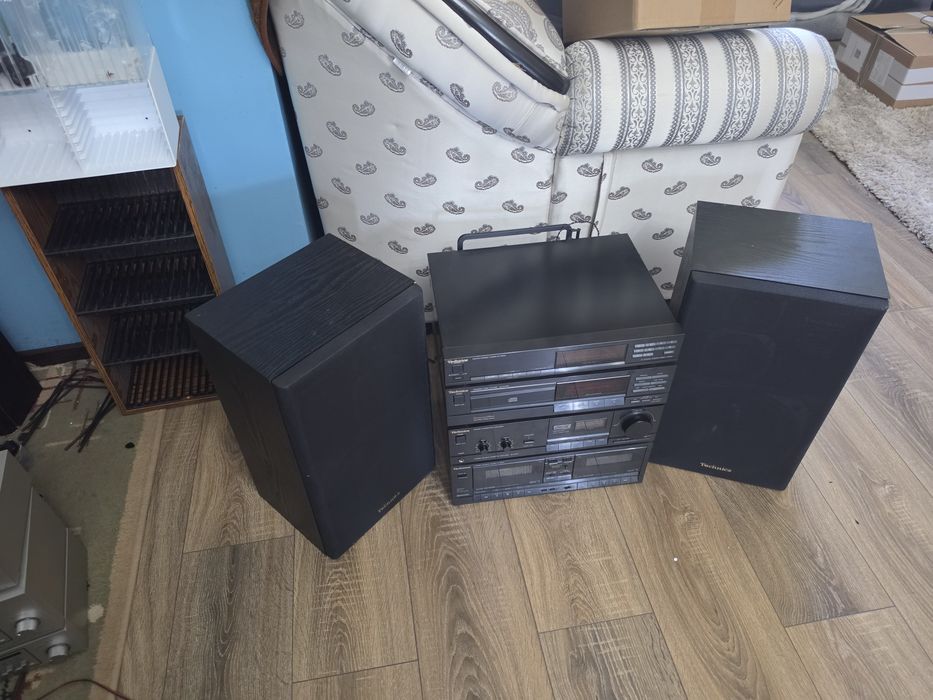 Vând linie/ sistem Technics cu boxe