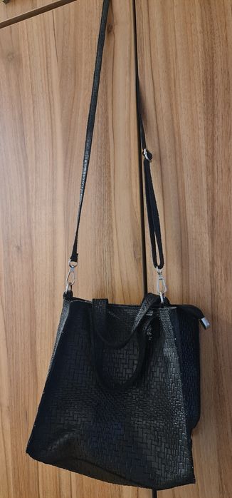 Черна чанта от естествена кожа