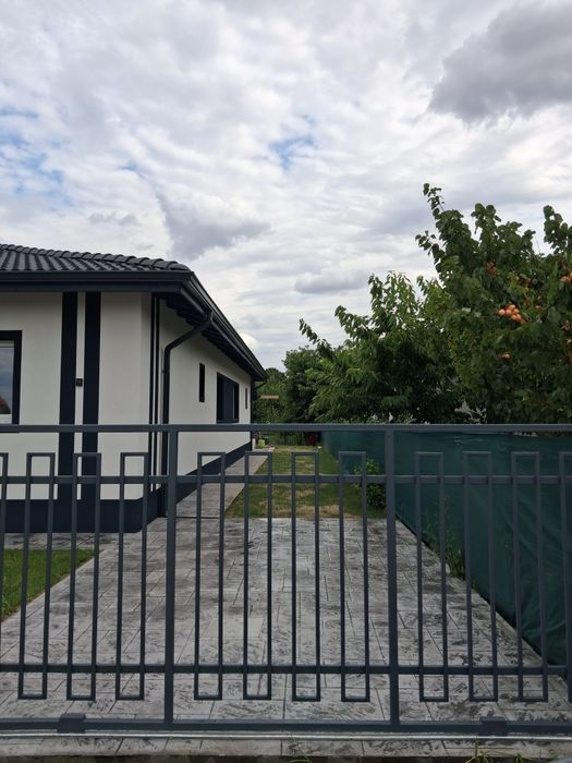 1/2 Duplex parter