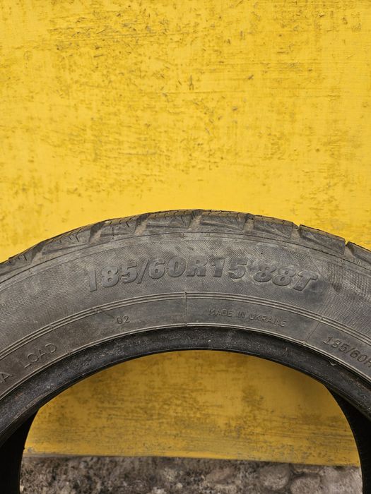 Продам две зимние шины 2шт