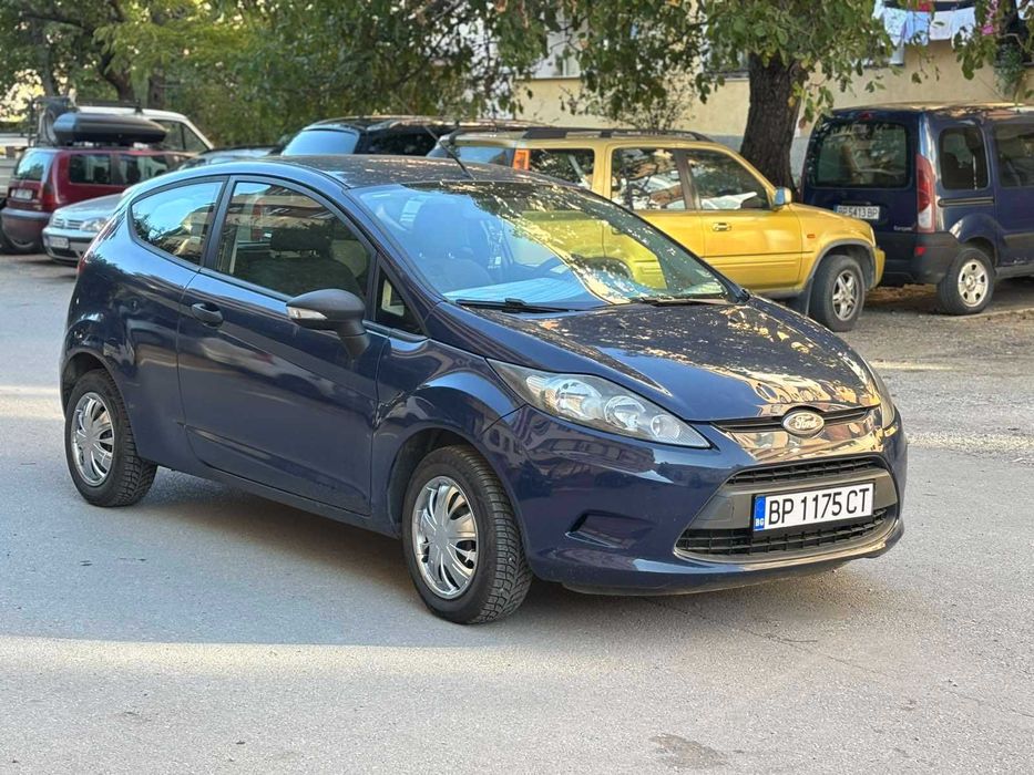 Автомобил Ford Fiesta