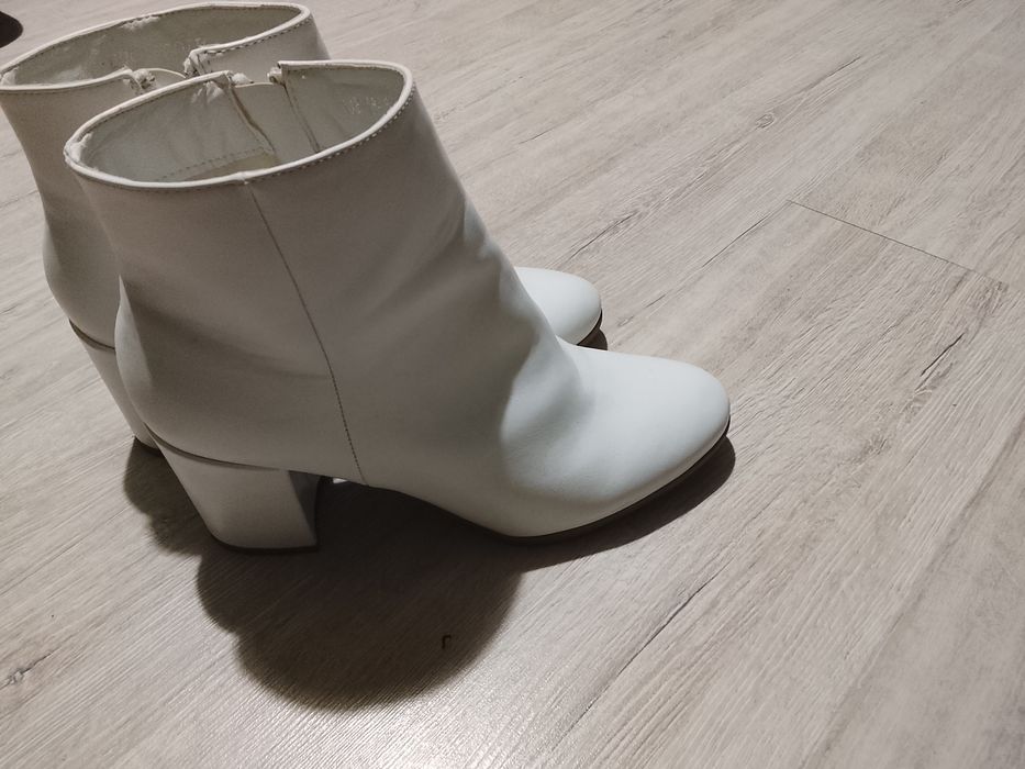 Боти,нови,неизползвани 40номер