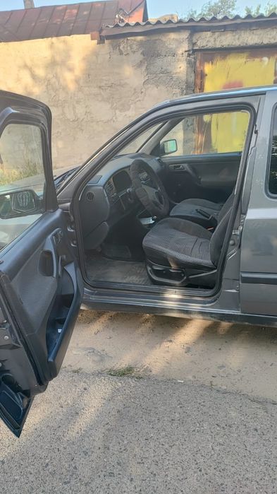 Машина гольф1992 года