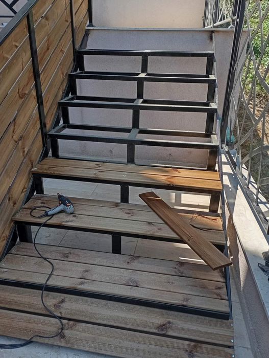 Парапети, тенти, огради и други