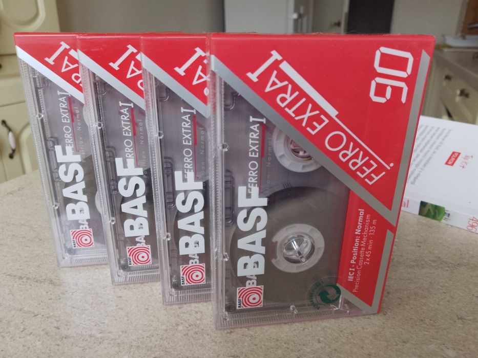 Casete audio Sigilate. Basf , Maxell! 90 minute!