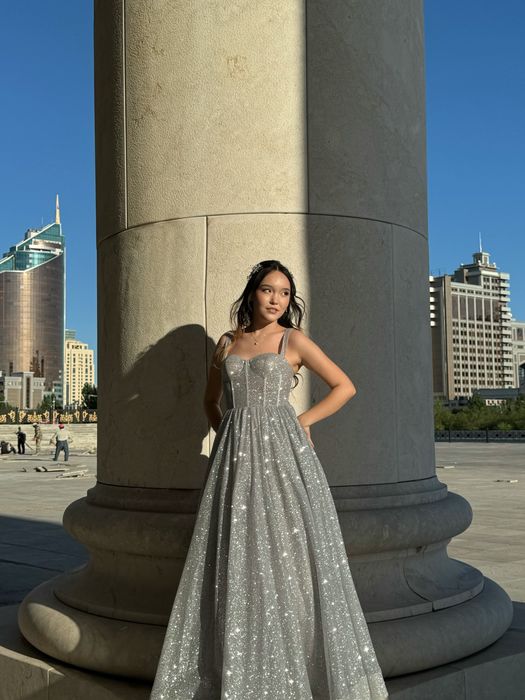 Блестящее, эффектное платье на выпускной