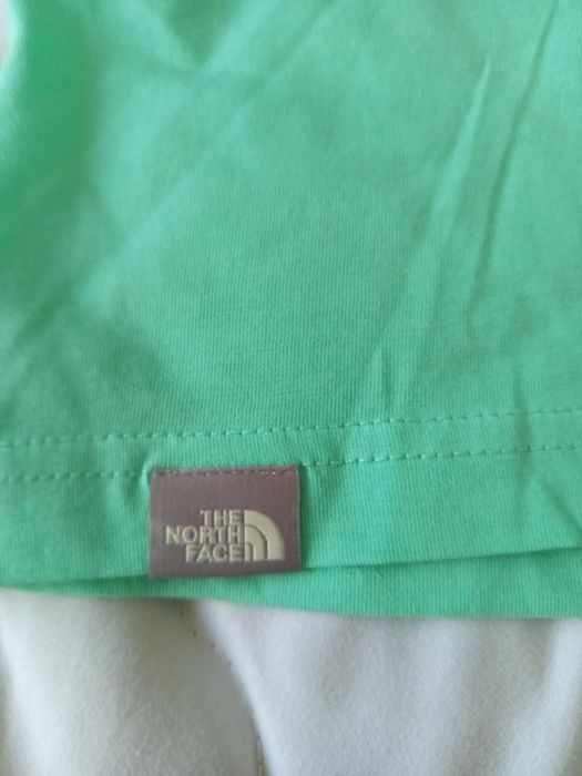 Дамска тениска The North Face в ментово зелено С оригинална с етикета