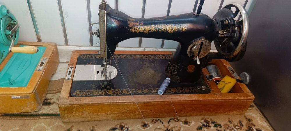 Швейные машинки 3 штуки