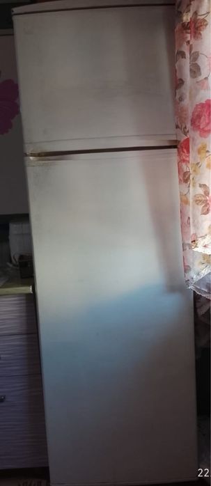 Продам холодильник