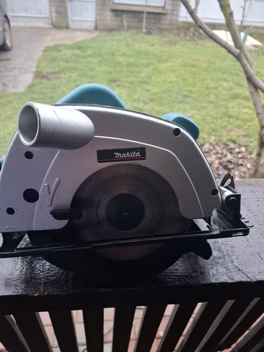 Ferastrau circular Makita 5604R, manual 950 W
5604R