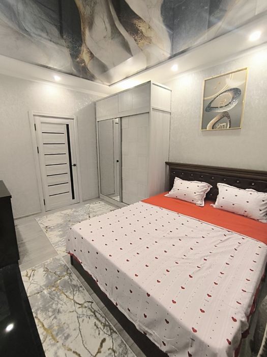 Чилонзор 13 квартал 2/2/5 ,60 кв евроремонт,мебель техника