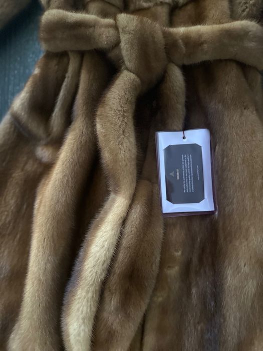 Haină blana, vizon, nouă, măsura S, marca Avanti!