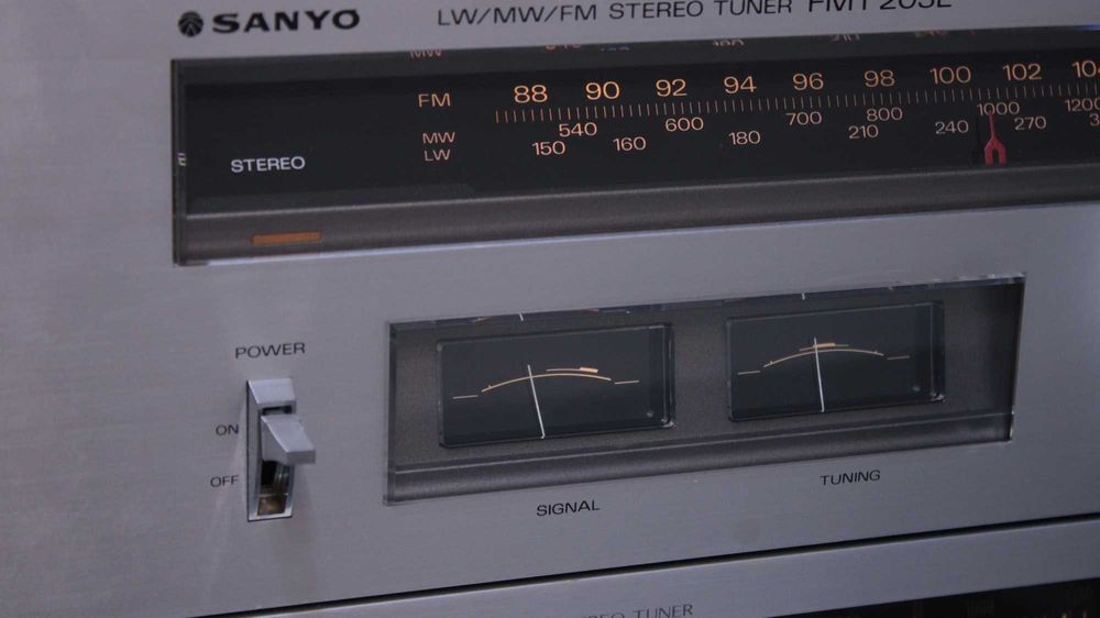 Tuner Sanyo,JVC,Technics(silver).