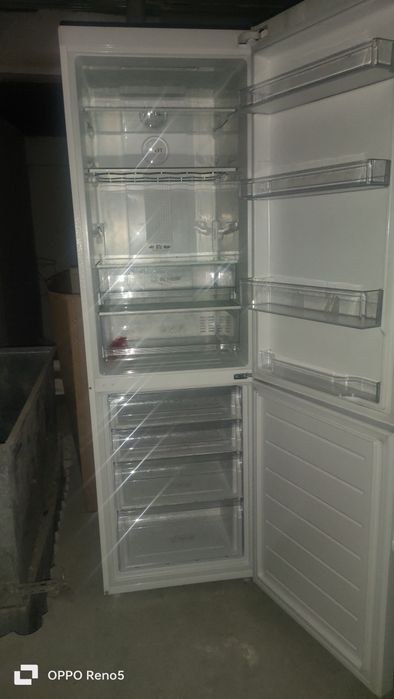 Холодильник Хайер.