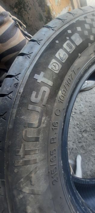 Бусови летни-16цола-215/65-1бр.-85лв.-като нови