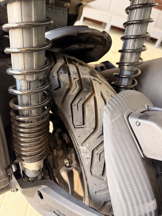 Scuter Aprilia SR GT 125 se poate cinduce cu categoia B pe permis