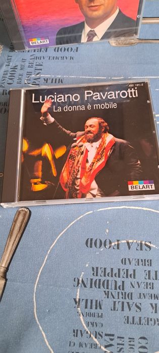 12 диска/CD с Pavarotti , Domingo , Carreras