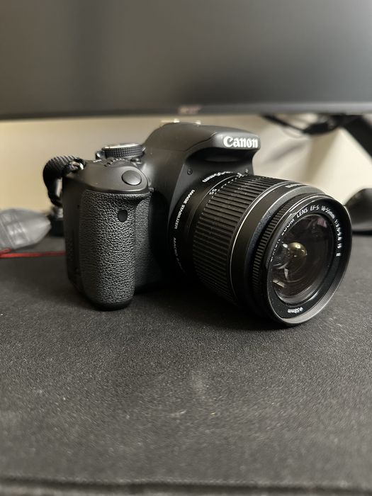 Камера Cabon EOS 600D