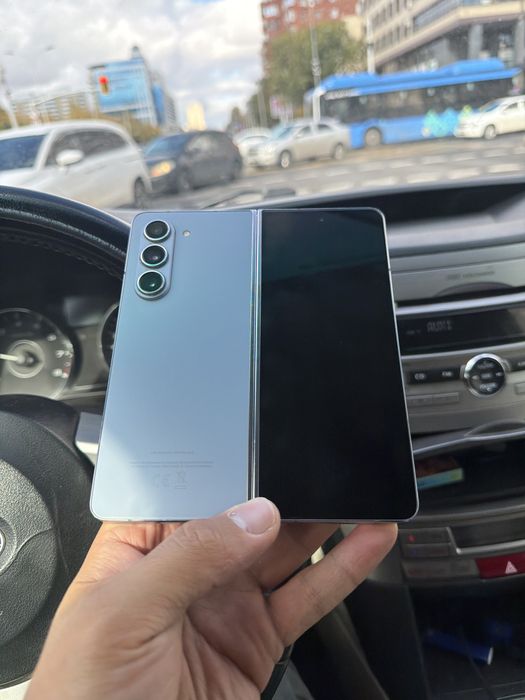 Продам Samsung z fold 5