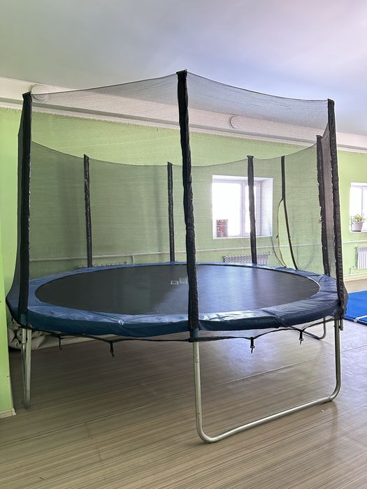 Продаю Батут , Диаметр 366 см,высота 263 см