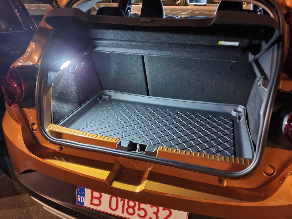 Pachet becuri led leduri pt iluminare interior Dacia Sandero 3 Logan 3