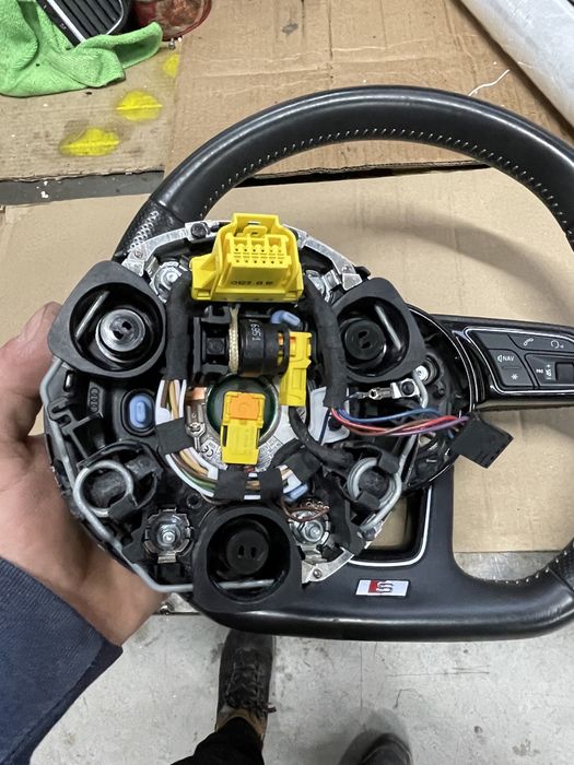 волан за Audi A4 B9 Sline/пера