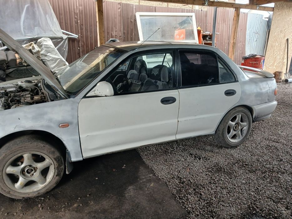 Продам митсюбиси лансер  по болтами