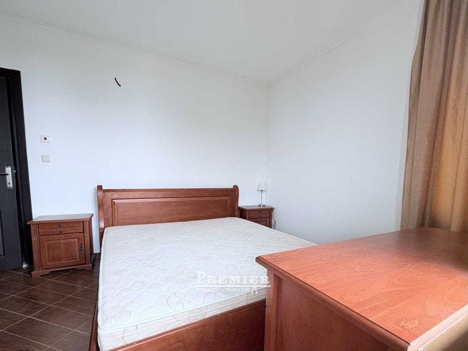 Просторен тристаен апартамент