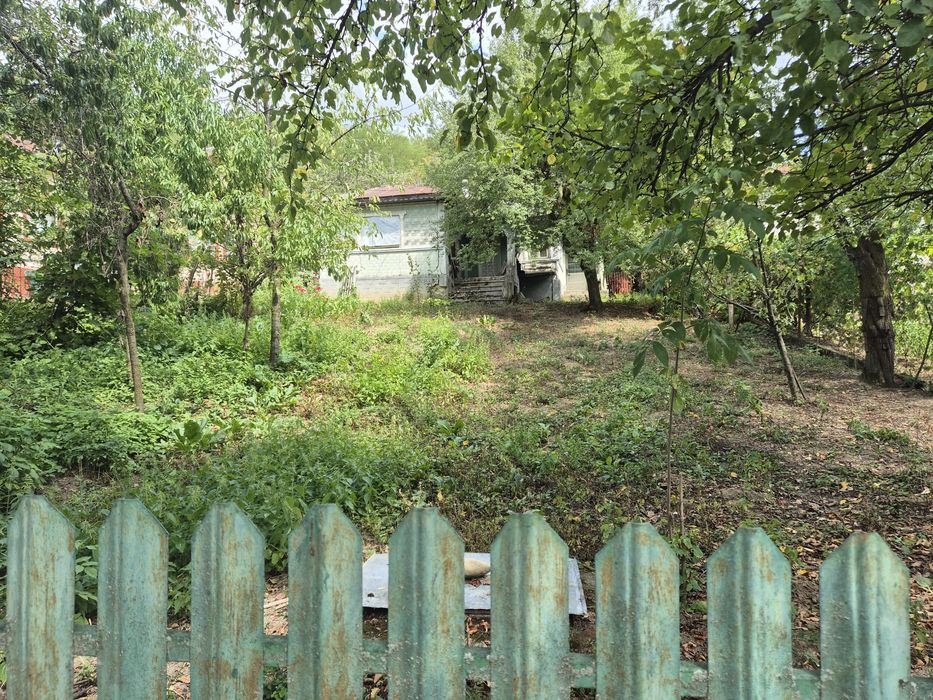 Oportunitate:se vinde teren 3015 m2 ,cu casă demolabilă ,89m2 ,com. Dumbrăvești ,sat. Mălăieștii de Sus ,preț 24.000 €