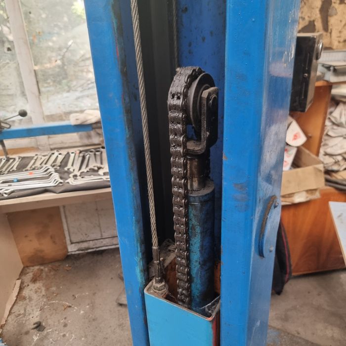 Двуколонен крик 4 тона