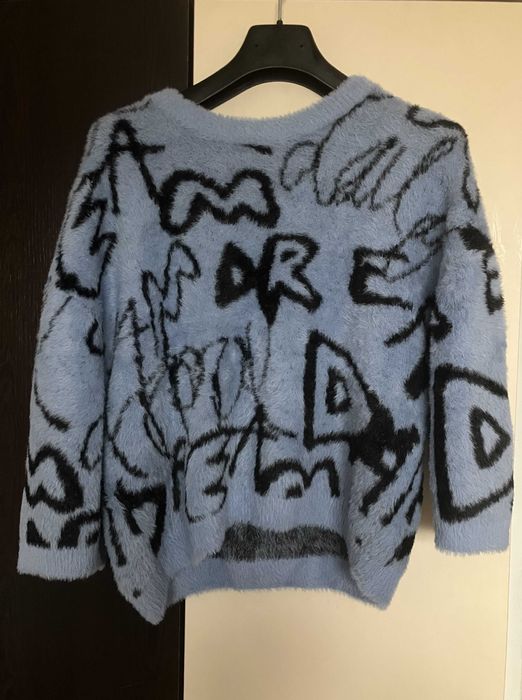 Пухкав пуловер, марков