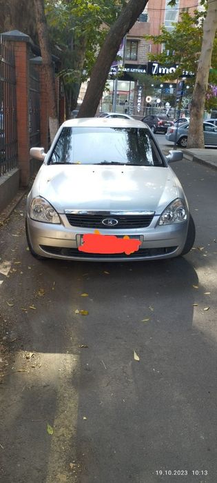 Лада приора седан