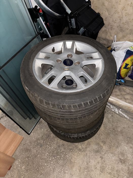 Set 4 Cauciucuri Cu Jante Originale Ford