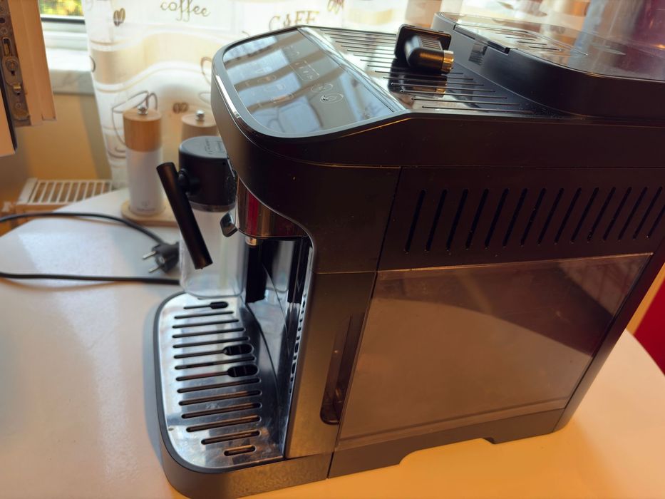 Vand Delonghi Magnifica Evo