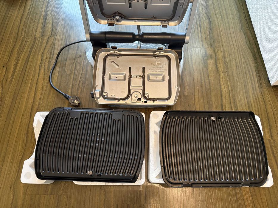 Грил Tefal OptiGrill+ GC712D34. Пълен комплект