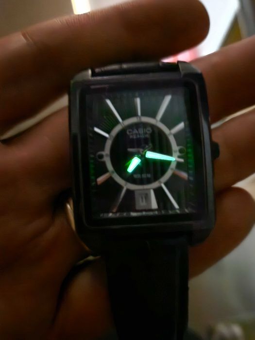 Мъжки часовник Casio, стилен и елегантен + подарък чисто Нова батерия