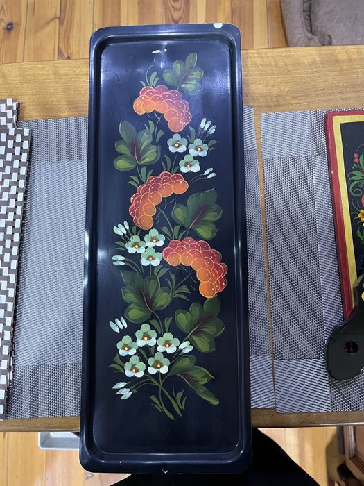 Ложки, разделочная доска, поднос металлический Хохлома